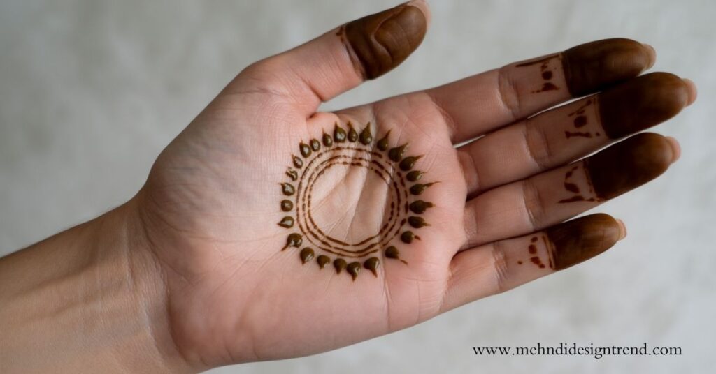 Beautiful Circle Mehndi Design