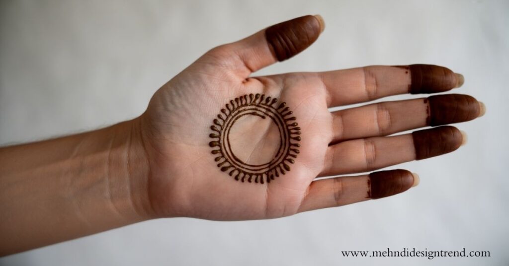 Circle Mehendi Designs For Teej
