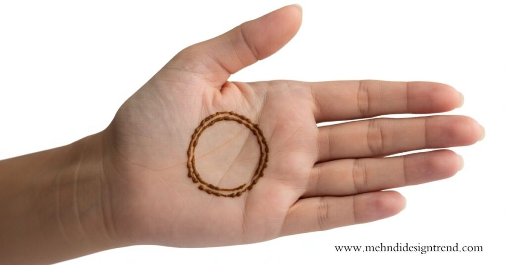 Simple Mehndi Design Round Shape